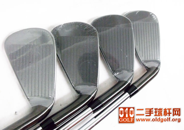  Callaway RAZR X BLACK 铁杆(左手)