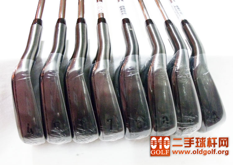  Callaway RAZR X BLACK 铁杆(左手)